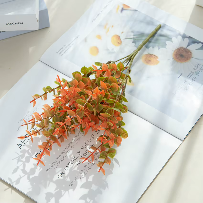 Plantes artificielles en plastique feuilles d'eucalyptus 2022 nouvelles décorations de noël pour mai