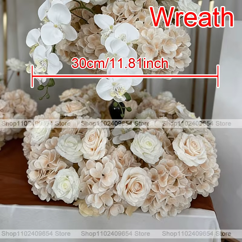 Arrangement floral suspendu de pivoines, orchidées et roses de la série Champagne pour la décoration