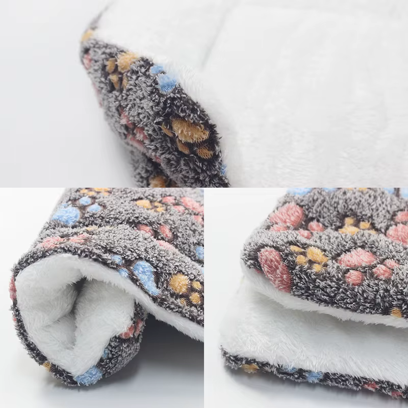Flanelle Épaissie Chien Lit Mat Doux Pet Tapis de Couchage pour Chiens Chats Hiver Chaud Couverture