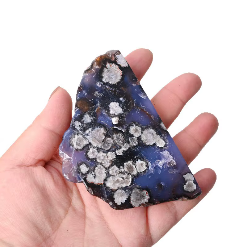 Tranche d'agate bleue naturelle
