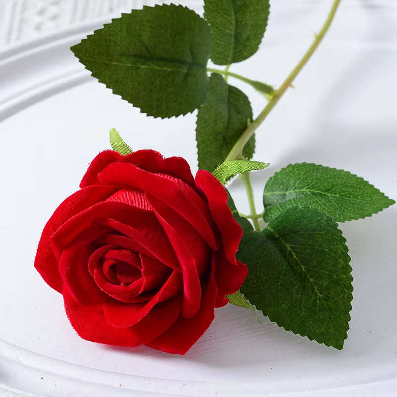Roses artificielles en velours de soie avec longues tiges, roses en soie artificielle au toucher rée