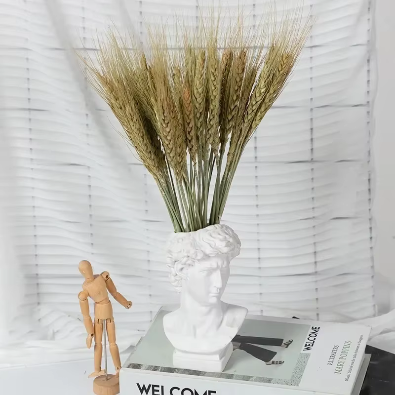 Bouquet de fleurs séchées avec pointes de blé naturelles, plantes artificielles, cuisine, table d'ég
