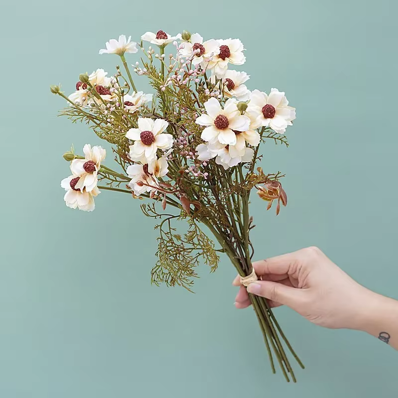 Bouquet de fleurs artificielles vintage, fruits de clou de girofle, calliopsis blancs, fleurs simulé