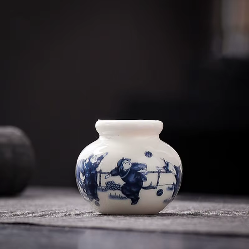 Mini Vase à fleurs en porcelaine Bodied fine bleue et blanche, étagère pour la maison, chambre à cou
