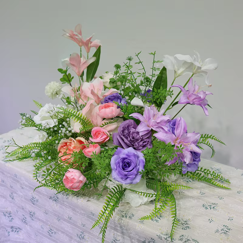 Rosa artificielle de lujo arrangement de fleurs colorées fila de flores centro de mesa de boda telón