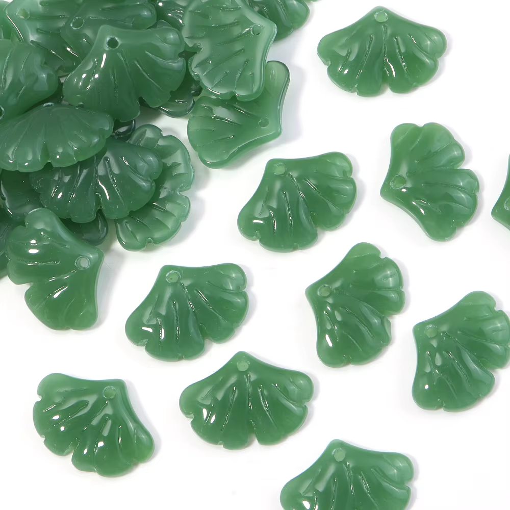 30 pcs/lot feuilles de verre pendentif perles couleur verte petites feuilles de Ginkgo pendentifs po
