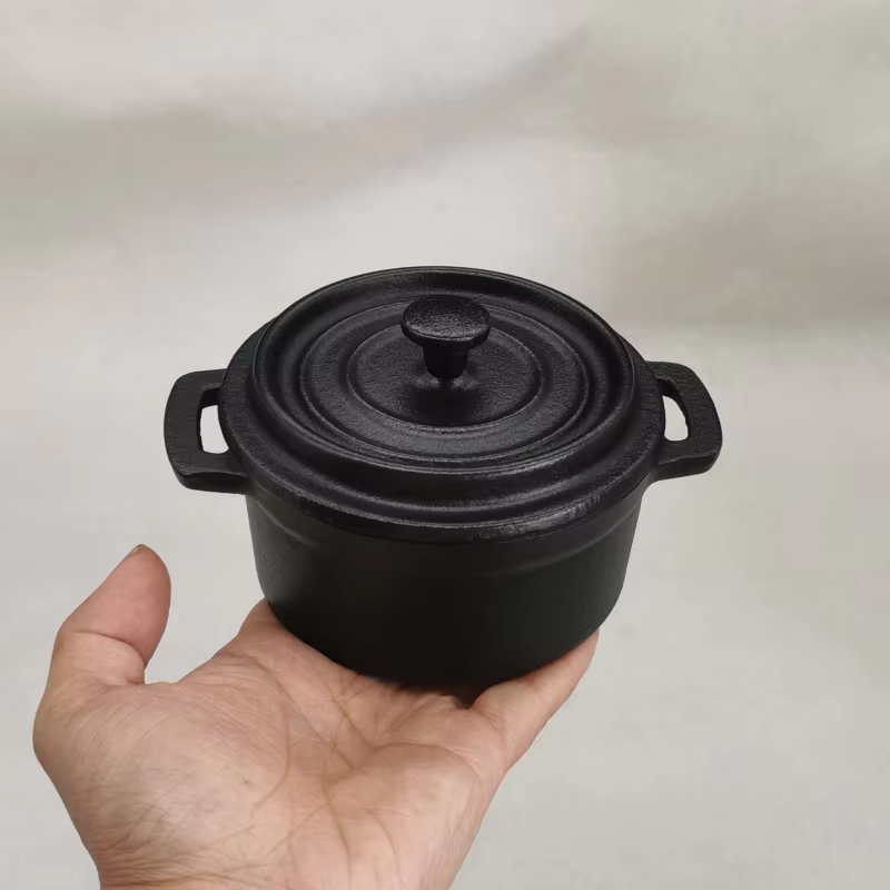 Mini pot en fonte de 10 cm