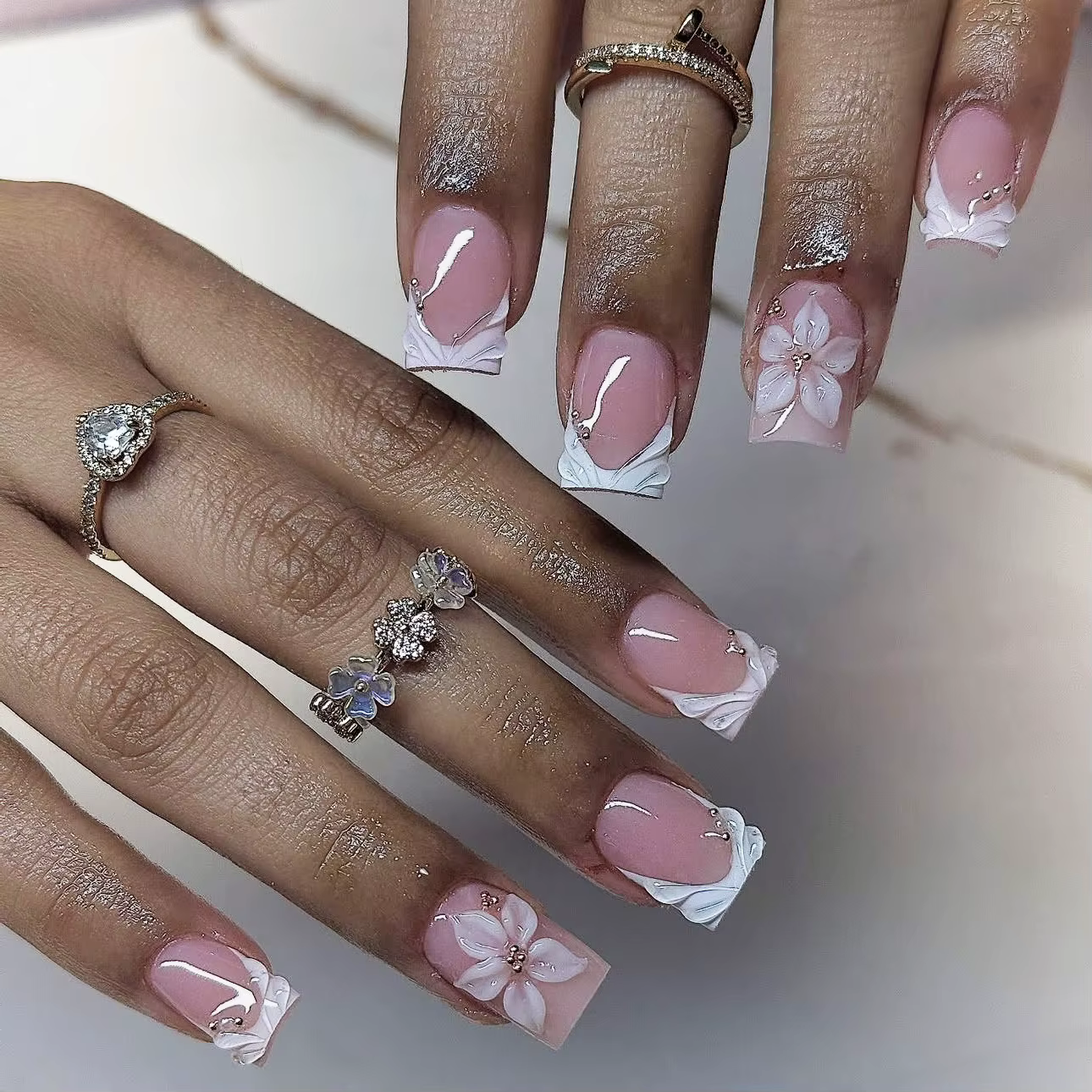 Faux ongles 3D pour femmes et filles, style français, blanc, rose, vert, bordure embossée, fleurs, b