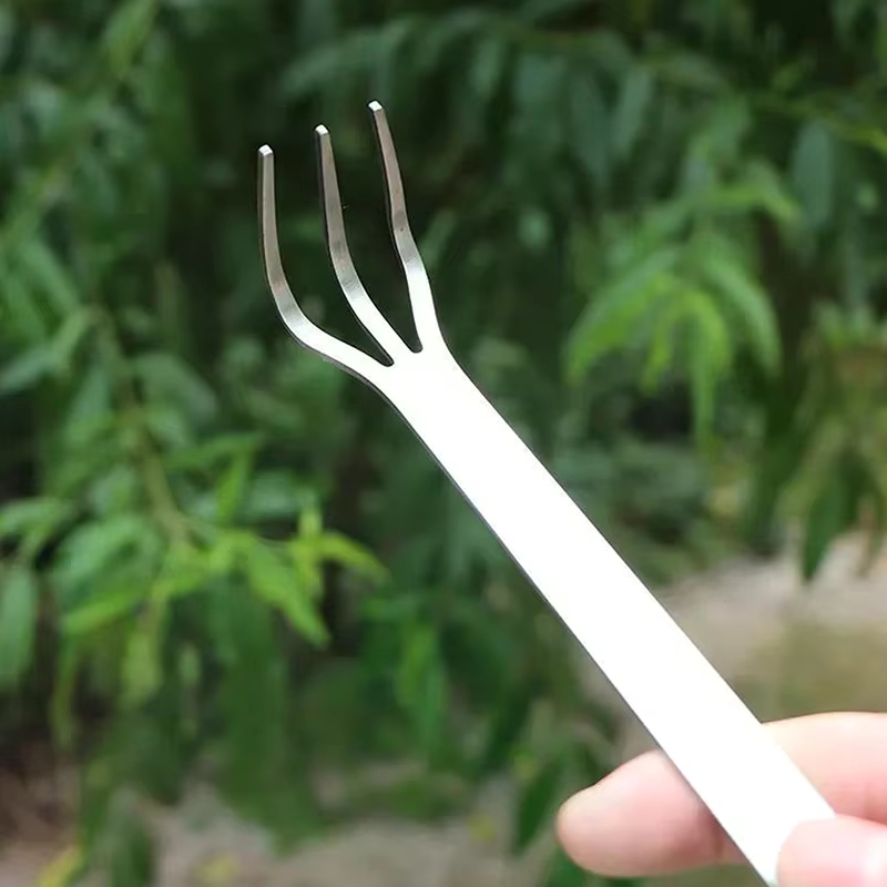 Râteau à racines en acier inoxydable, 3 branches, pour plantes en pot, outil pour desserrer le sol, 