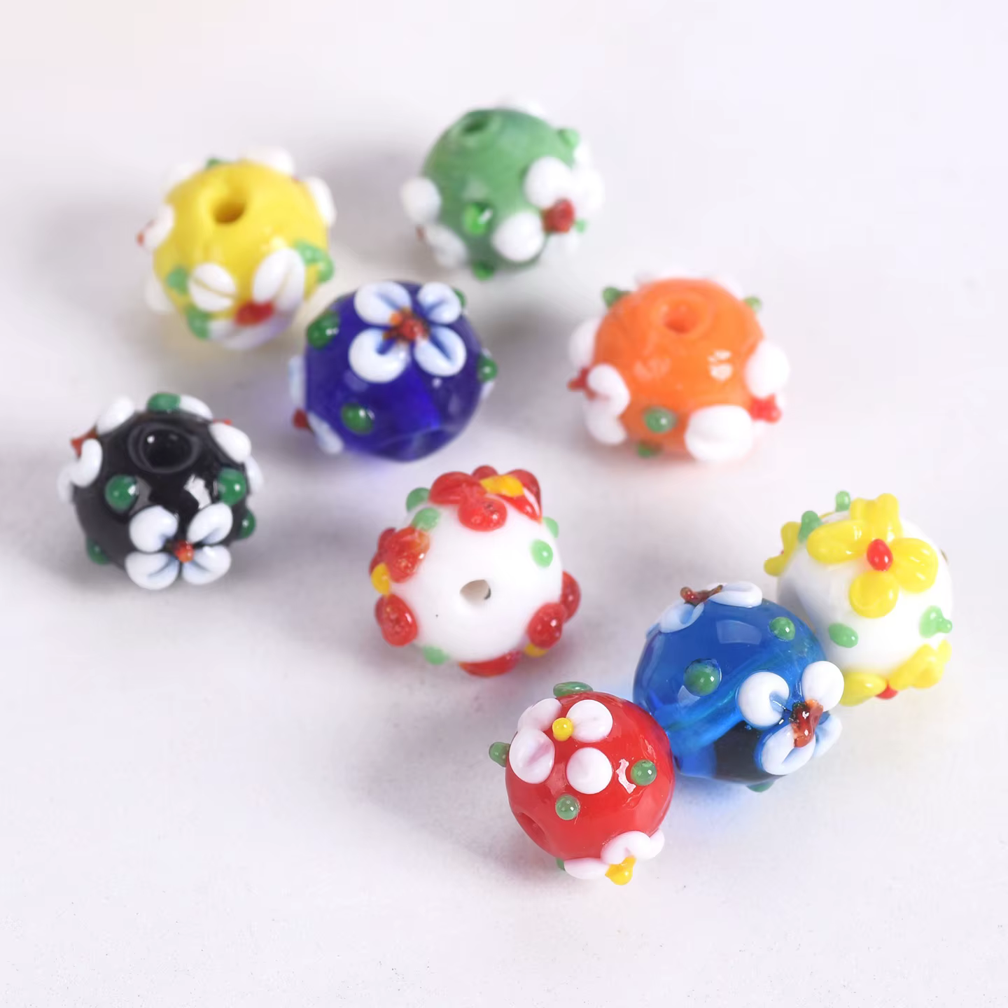 10 pièces de fleurs rondes de 10mm, perles artisanales en verre au chalumeau faites à la main pour l