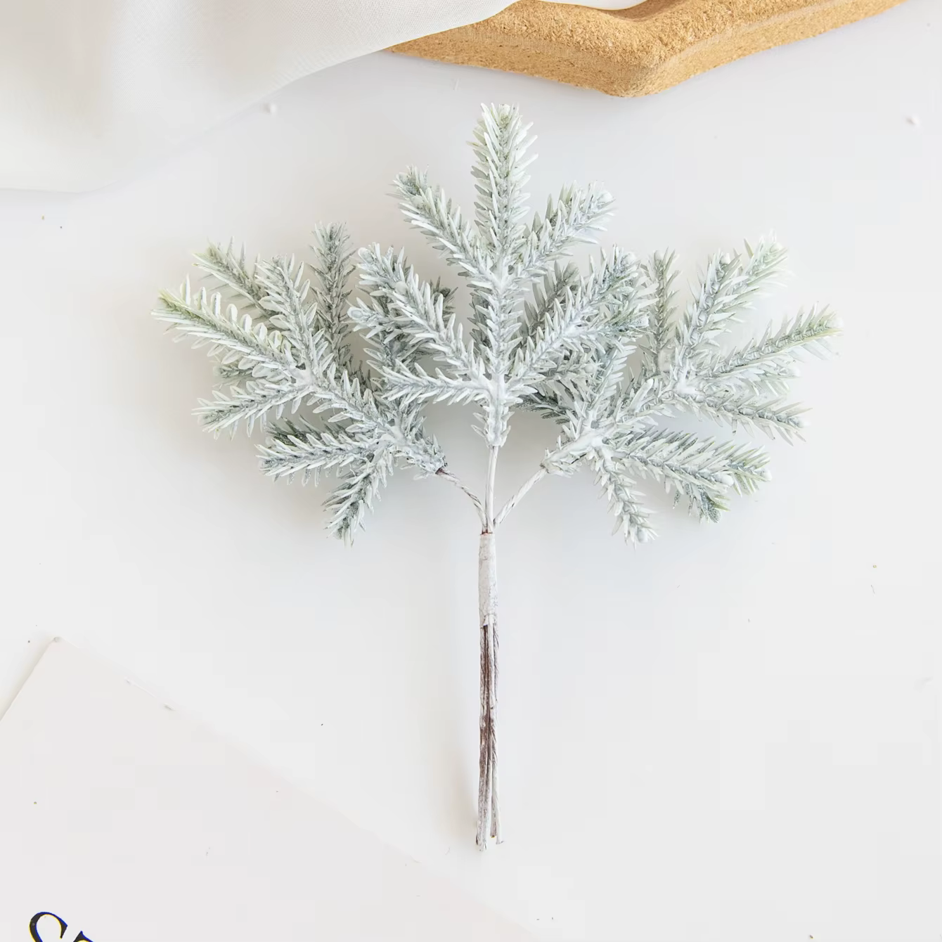 Plante Artificielle avec Feuilles Vertes pour la Décoration de la Maison, Matériel de Couronne, Arti