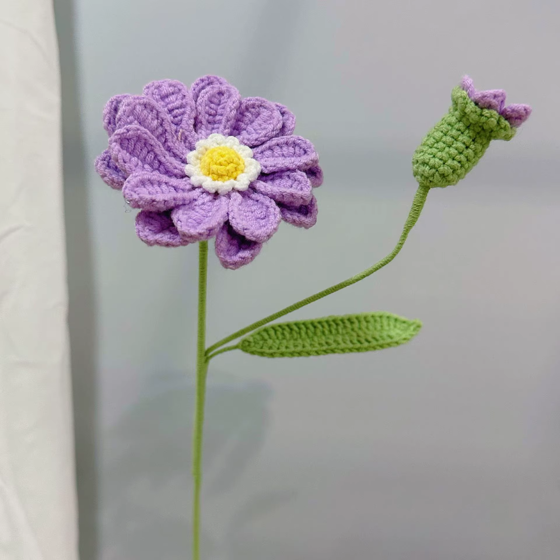 Bouquet de fleurs tricotées mignonnes, chrysanthèmes au crochet, bouquet fini tissé à la main, fauss
