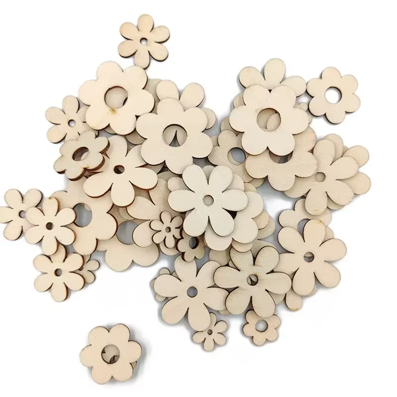 Ornements de fleurs en bois avec trou, 50 pièces, embellissements vierges en forme de fleurs en bois