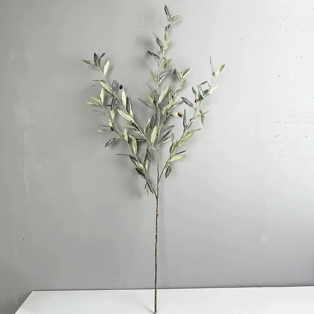 Branche d'olivier artificielle en plastique, réaliste avec fruits, feuilles d'olivier simulées, plan