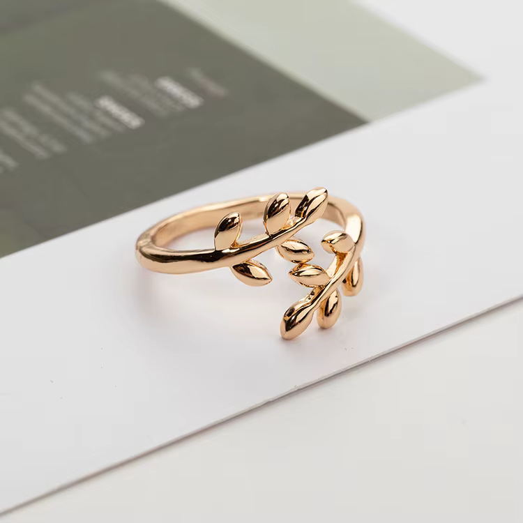 Bague à fleurs pour femmes, tempérament Simple, mode de fête, breloque tendance, bijoux étanches, ca