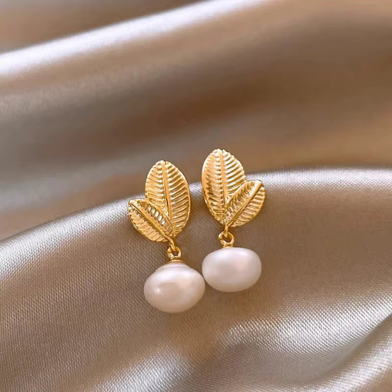 Boucles d'oreilles pompons en or 14 carats pour femmes, bijoux en perles d'eau douce 100% naturelles