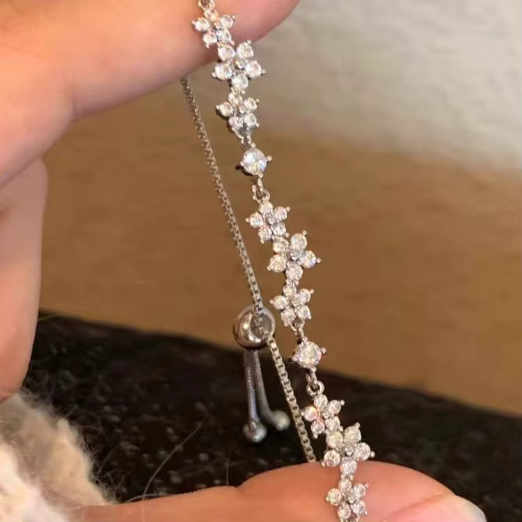 Bracelets de luxe en Zircon pour femmes, brillants et élégants, à fleurs, en métal et cristal, régla