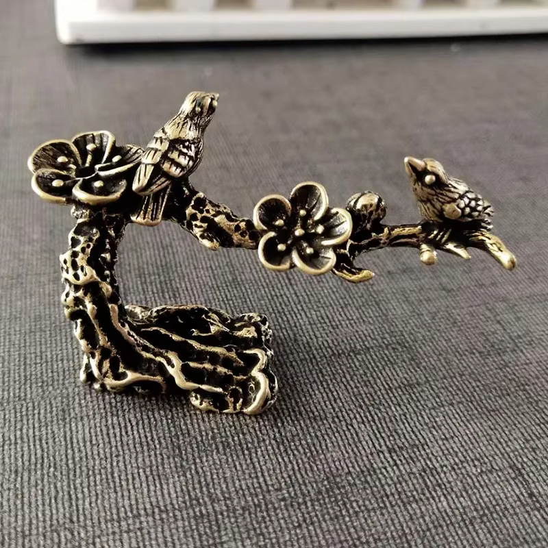 Arbre à prune en cuivre pur, oiseau pie heureux, ornements miniatures, Figurine de coucou en laiton 