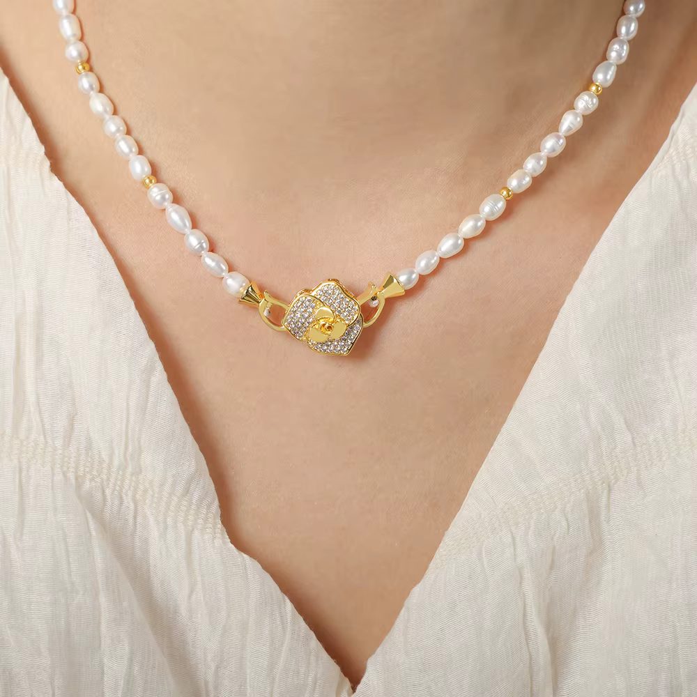 Nivora-Collier de Perles d'Eau Douce Élégant pour Femme, Pendentif Fleur de Cuivre, Strass, Tour de 