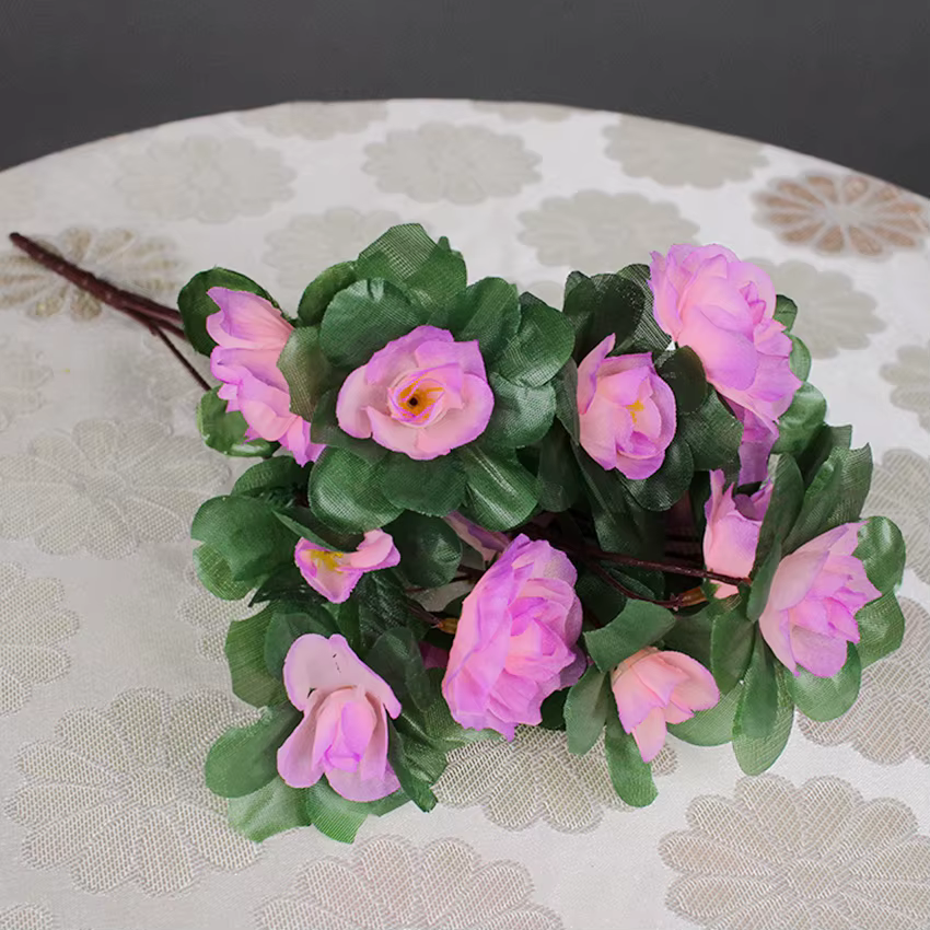 Fleurs et plantes artificielles pour la décoration extérieure du printemps