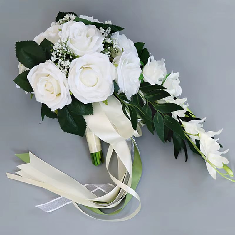 Fleur artificielle de bouquet de roses de goutte d'eau de mariée de cascade exquise