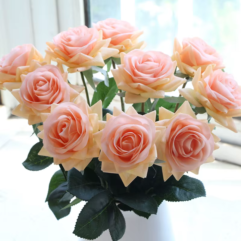 Roses artificielles au toucher réel