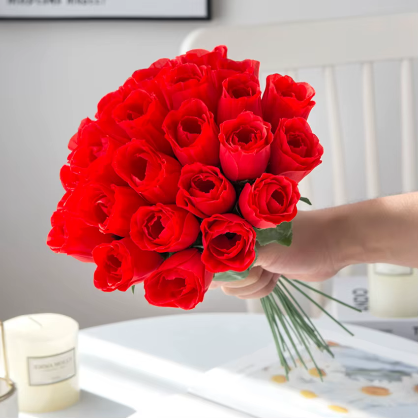 Bouquet de fleurs artificielles rouges