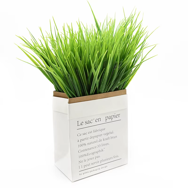 Vase en plastique pour produits ménagers
