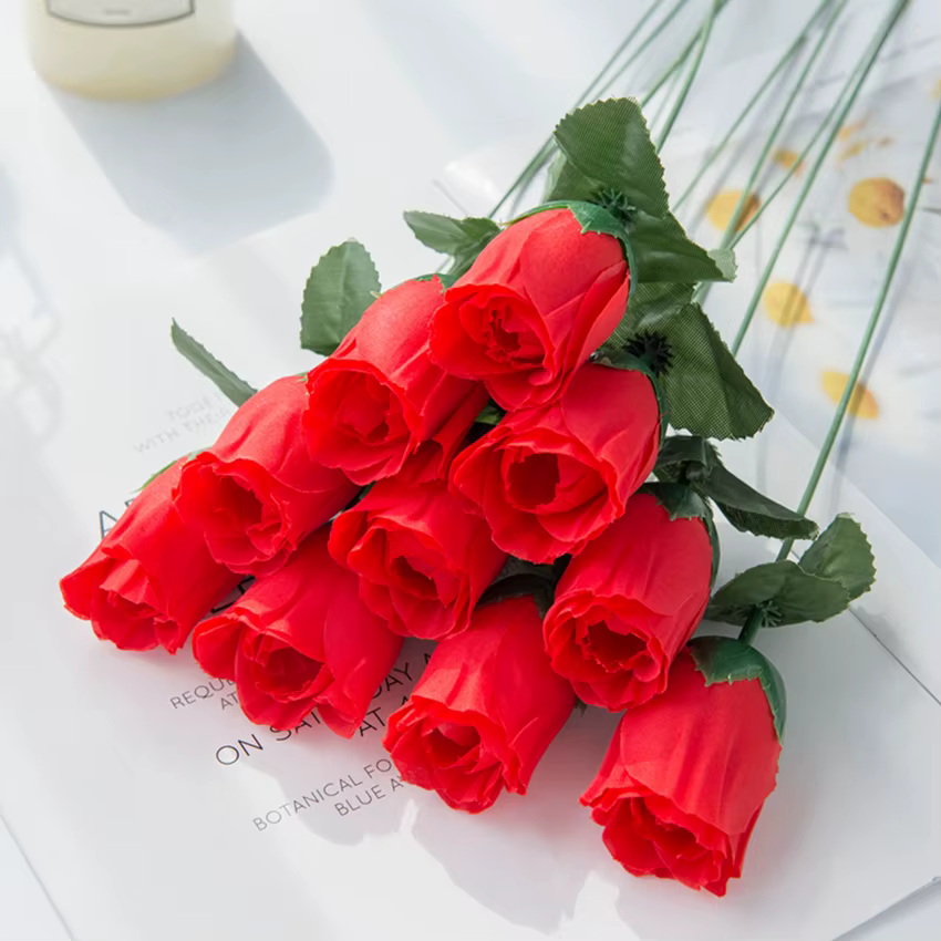 Bouquet de fleurs artificielles rouges