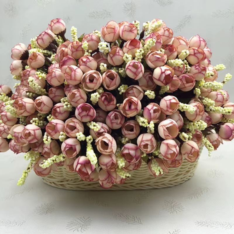 Nouvel Arrivage – Bouquet de 15 petites roses à bourgeons