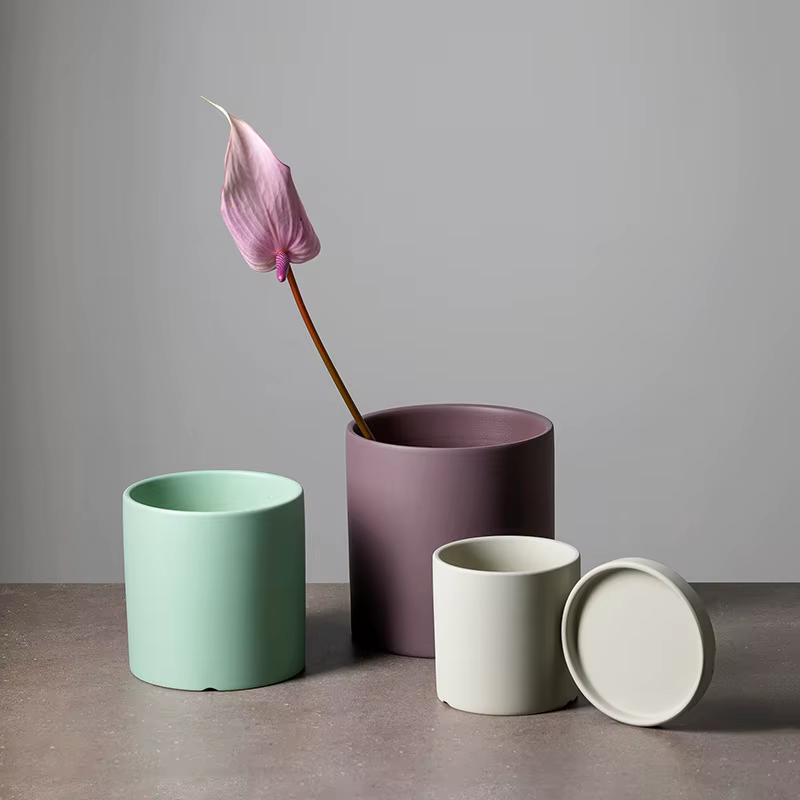 Pot de fleur en céramique coloré
