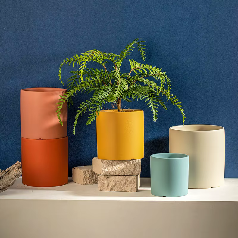 Pot de fleur en céramique coloré
