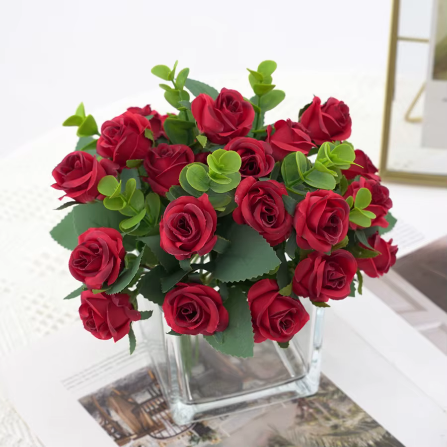 Vase de fleurs artificielles pour la décoration intérieure