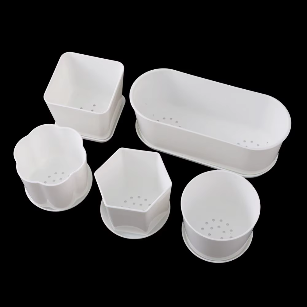 Pot de fleur polygonal minimaliste blanc avec plateau
