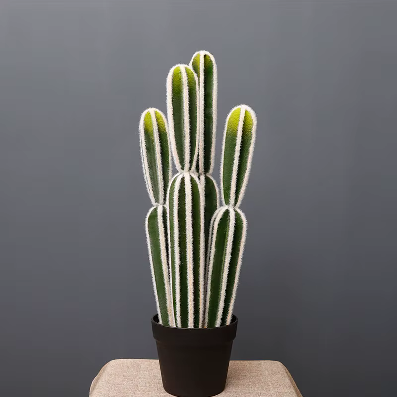 Plante artificielle en pot de style tropical