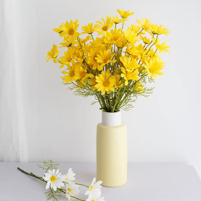 Bouquet de petites fleurs artificielles marguerites