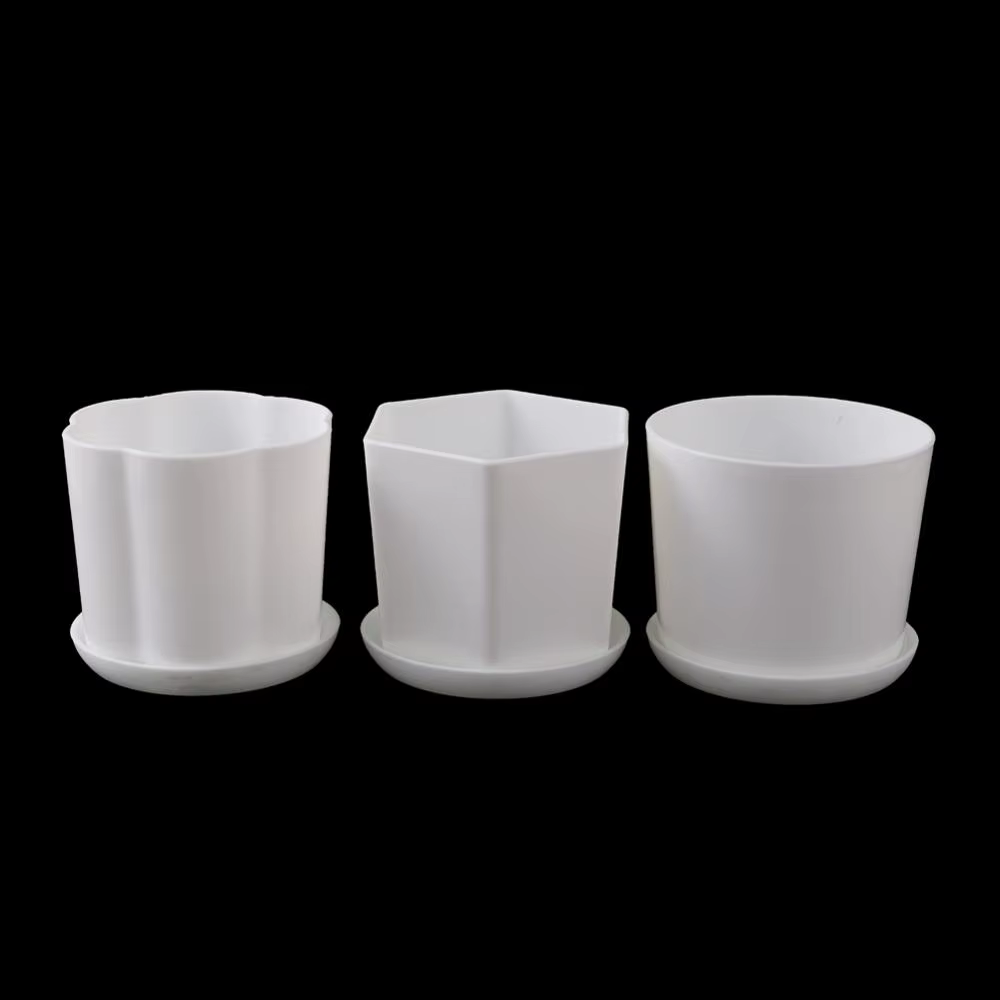Pot de fleur polygonal minimaliste blanc avec plateau