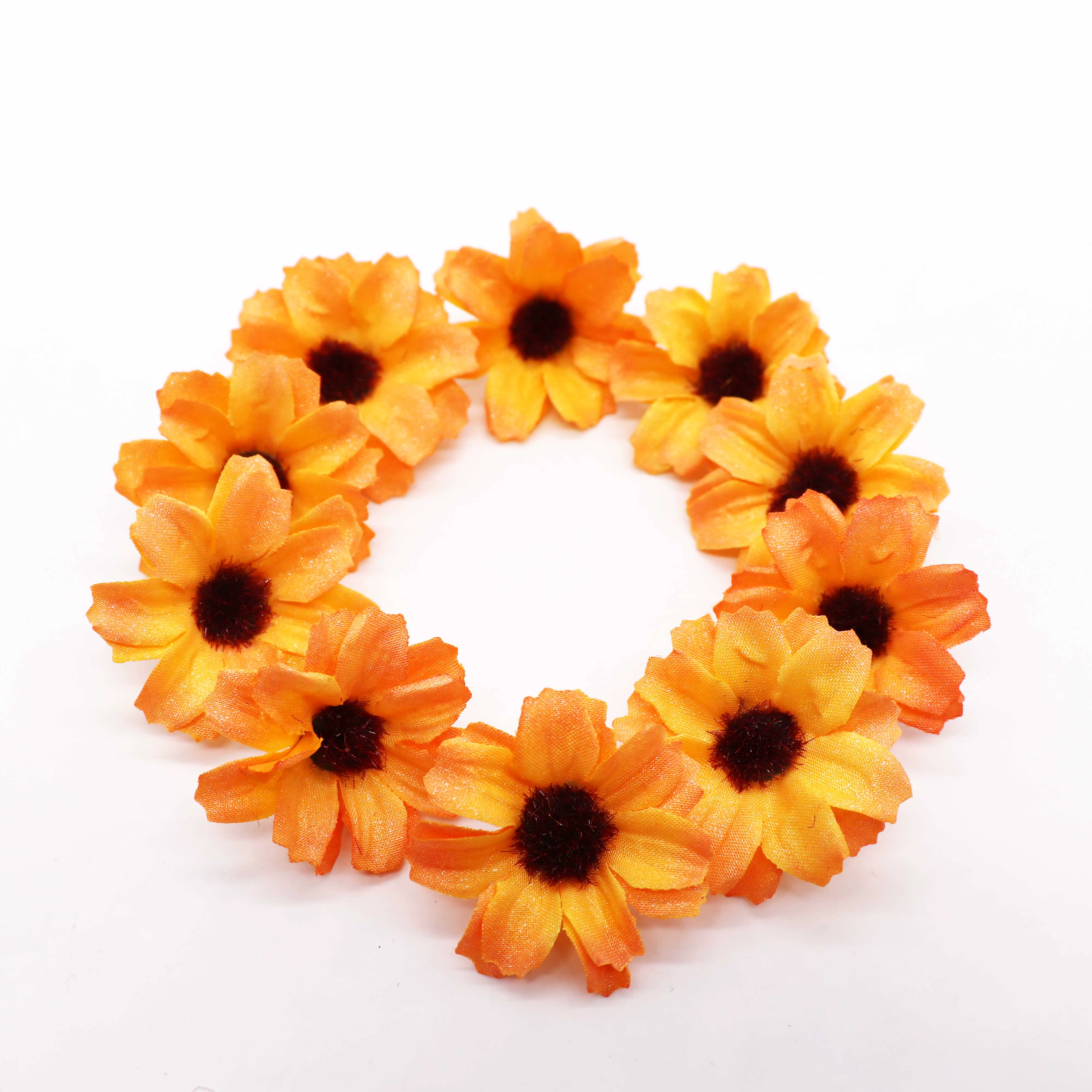 Petites marguerites en soie