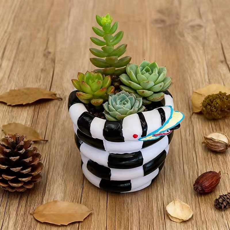Pot de fleurs créatif en spirale en forme de serpent
