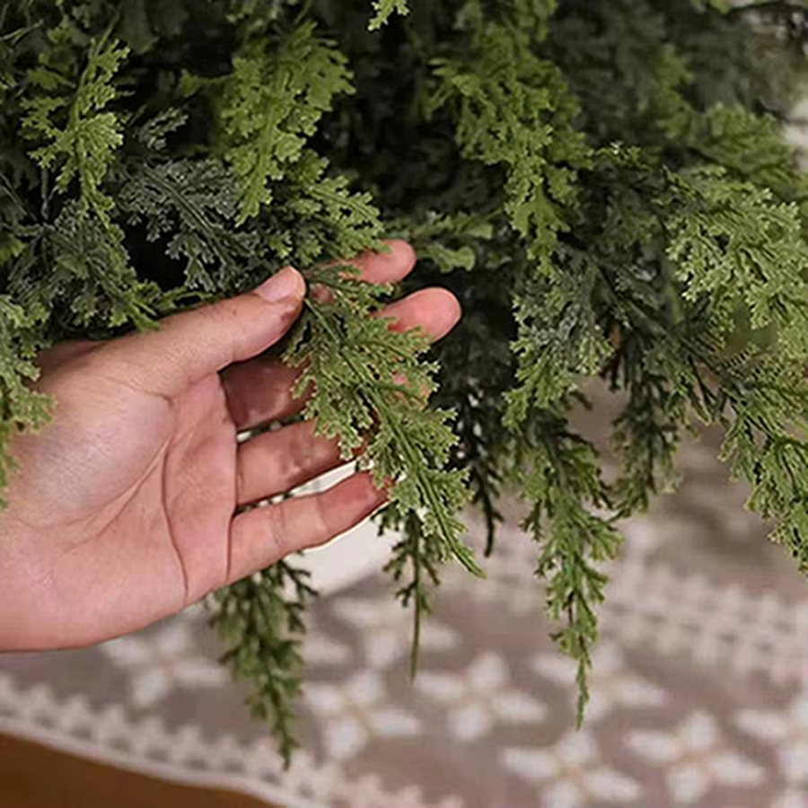 1pc Plante Artificielle Feuilles De Noël Arbre Partie Maison Chambre Décoration de Table En Plein Air Cour Matériaux Fleur De Mariage Accessoire