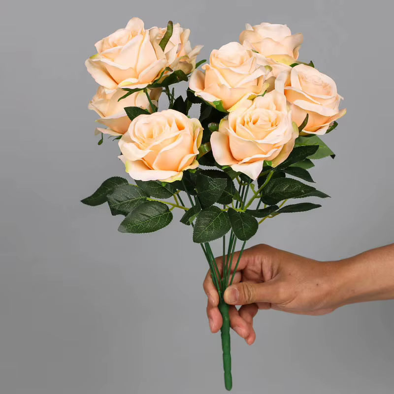 Bouquet de Roses Artificielles Blanches et Rouges