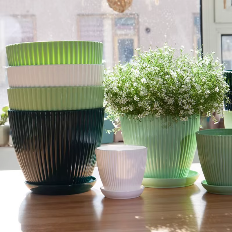 Pots de fleurs d'intérieur en plastique