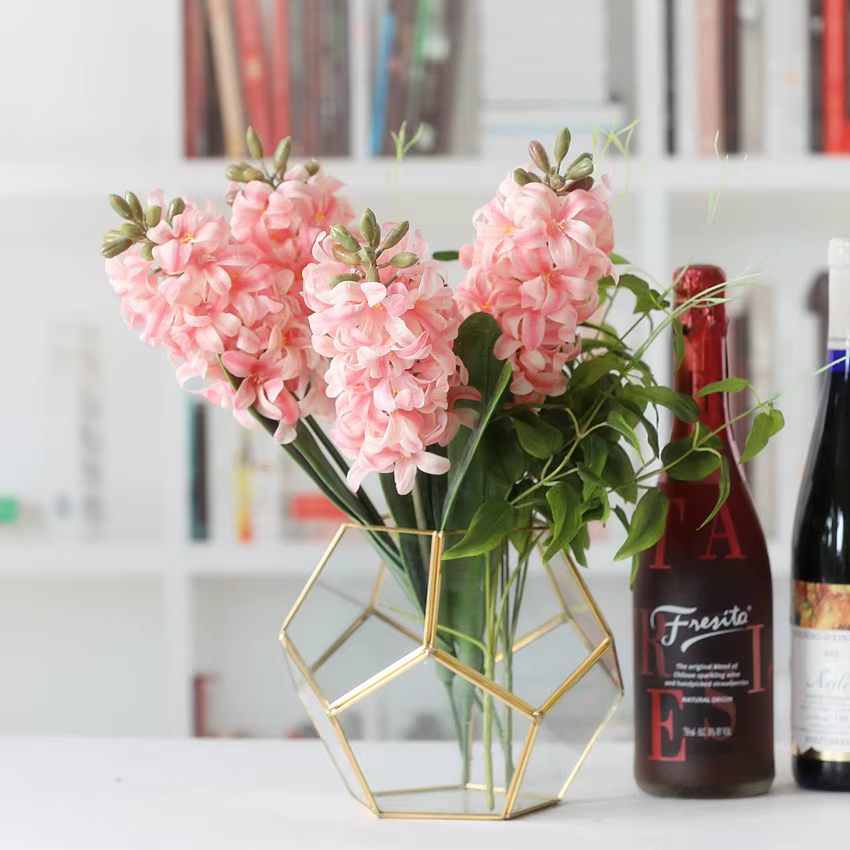 Arrangement de fleurs de jacinthe artificielle violette