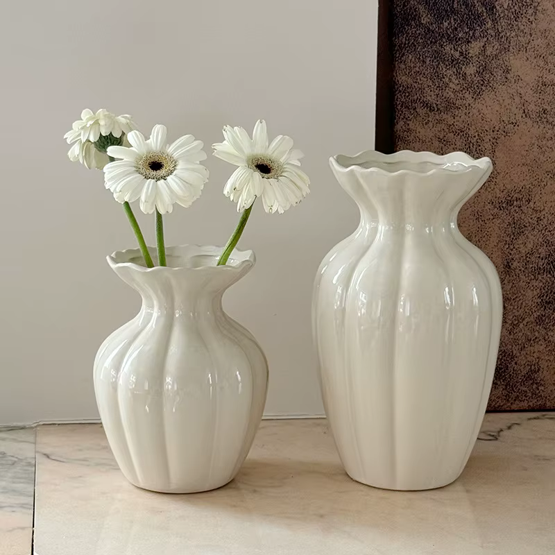 Vase en céramique de style crème de luxe