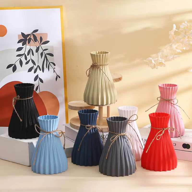Vase à fleurs plissé en origami