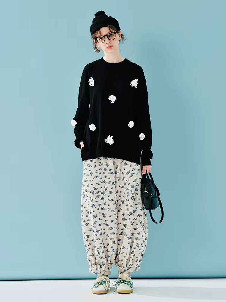 IMAKOKONI – pull blanc pour femmes, avec patchs de fleurs 3D, décontracté, amusant, mignon, ample, à la mode, automne et hiver 