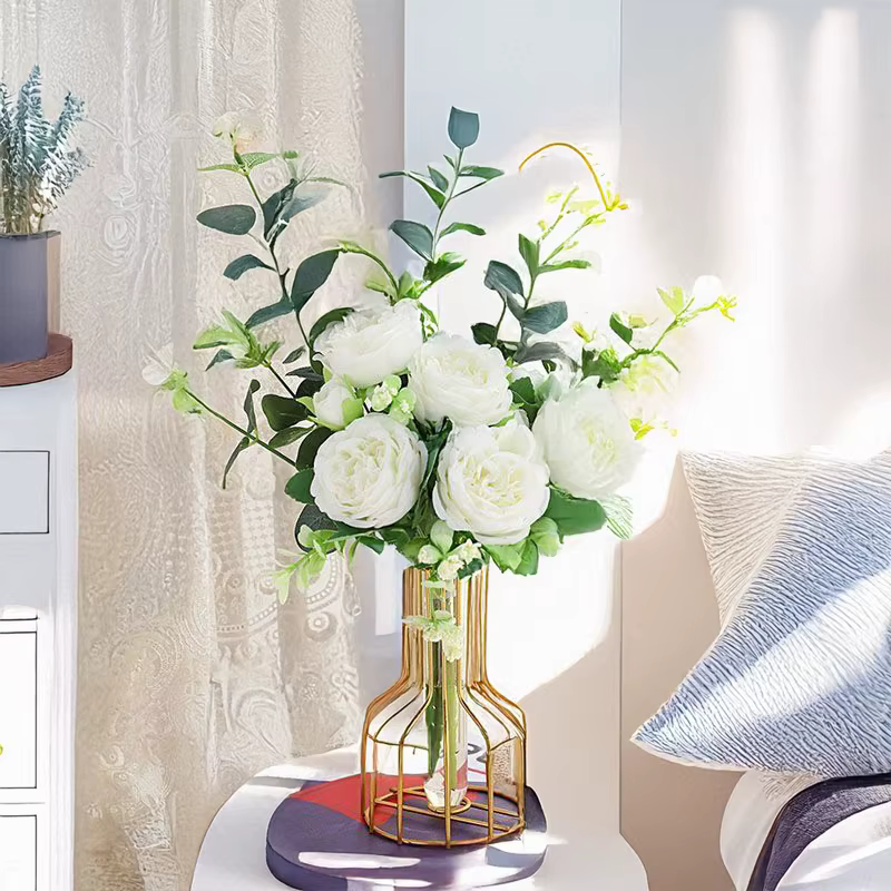 Fleurs artificielles de pivoine de 17 pouces avec Eucalyptus
