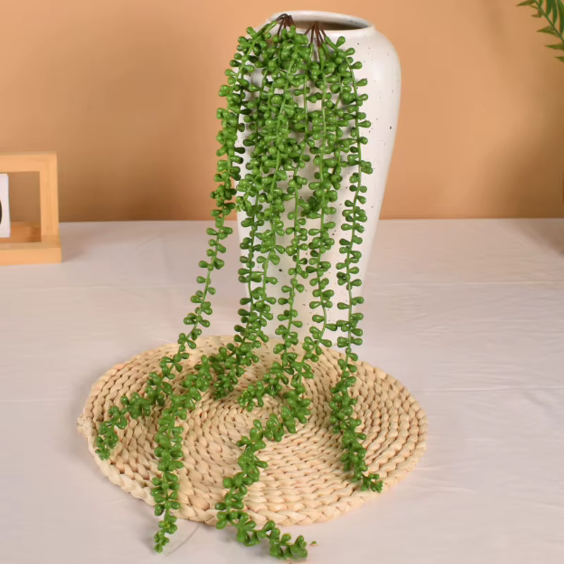 Plantes succulentes artificielles suspendues