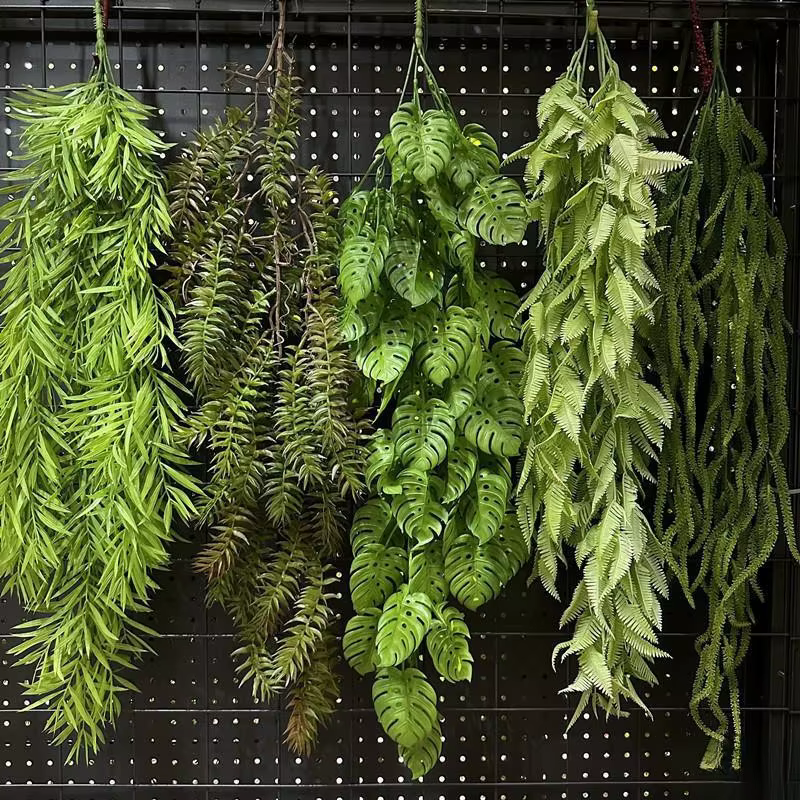 Plante verte artificielle en rotin à suspendre