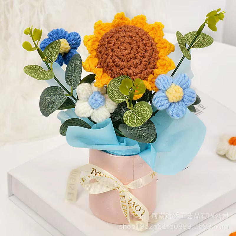 Bouquets de fleurs artificielles en crochet finis